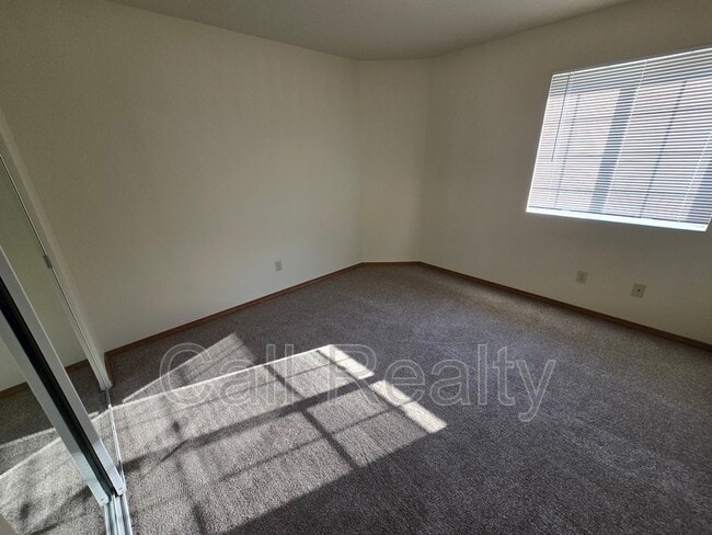 Building Photo - 5116 S Smith Ct