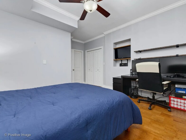 Building Photo - 556 W Deming Pl