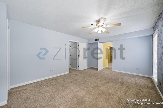 Building Photo - 1206 Riverview Dr
