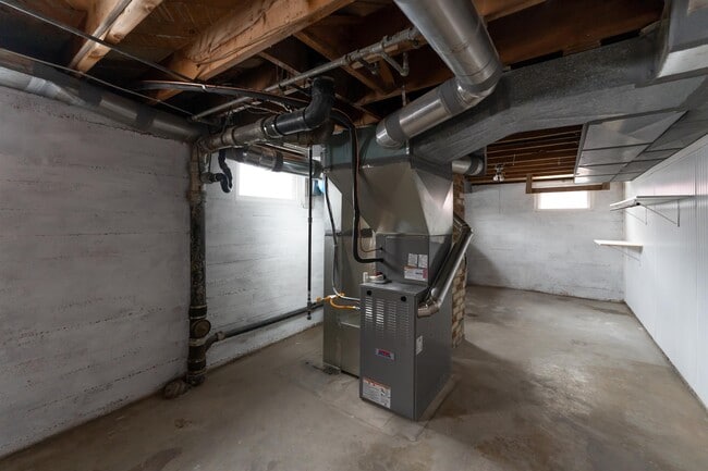 Building Photo - 15 S 400 W