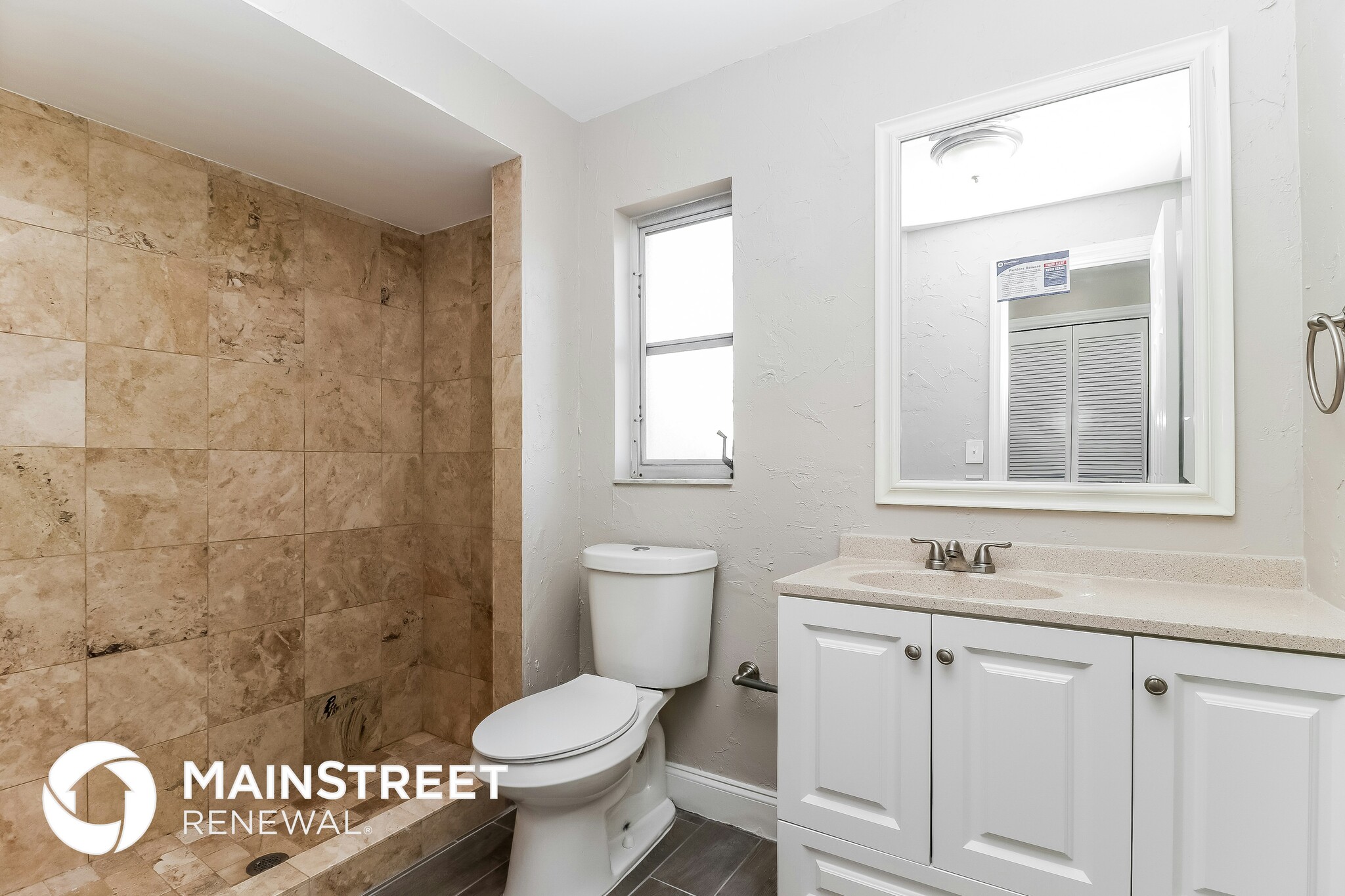 Building Photo - 928 SE 35th St