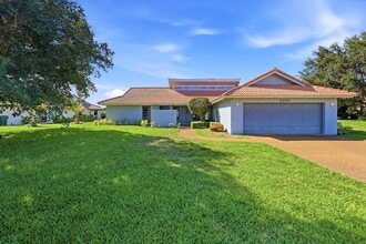 Building Photo - 5141 NW 3rd Ter