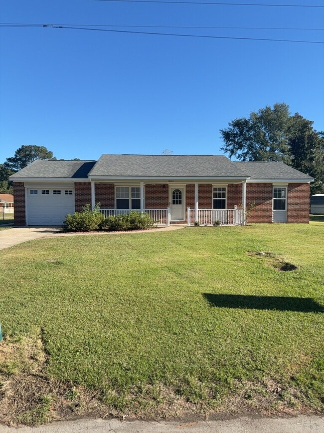 Primary Photo - 304 Royal Dr