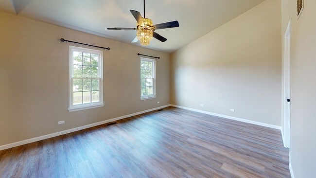 Building Photo - 1913 Barnhill Dr