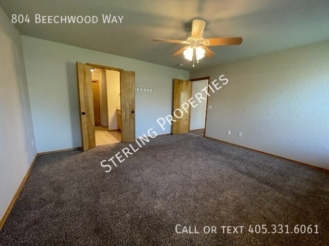 Building Photo - 804 Beechwood Way