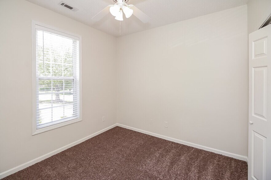 Building Photo - 363 Freeman Forest Dr