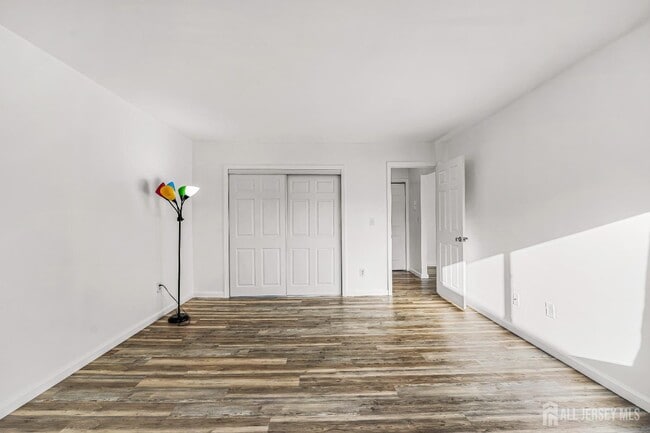 Building Photo - 128 Cricket Ln