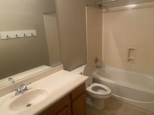 Bathrooom - 144 S 154th Ln