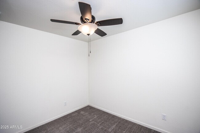 Building Photo - 2525 W State Ave