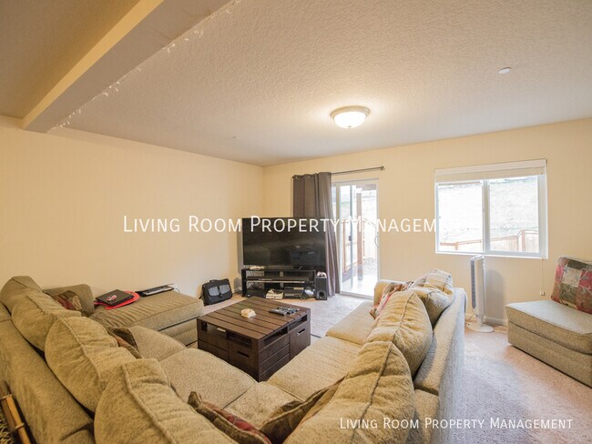 Building Photo - 12963 SE 155th Ave