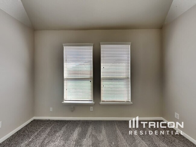 Building Photo - 21303 Mystic Oak Dr