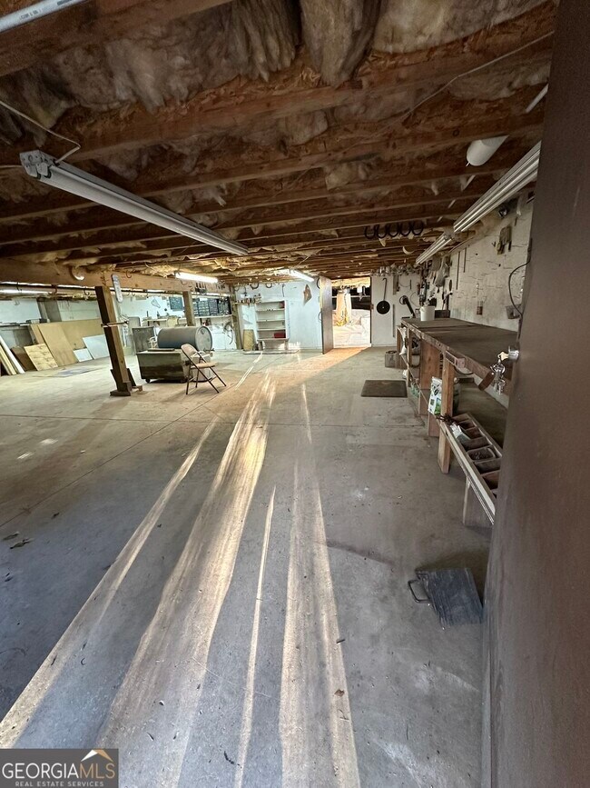 Building Photo - 3910 Piney Brook Dr