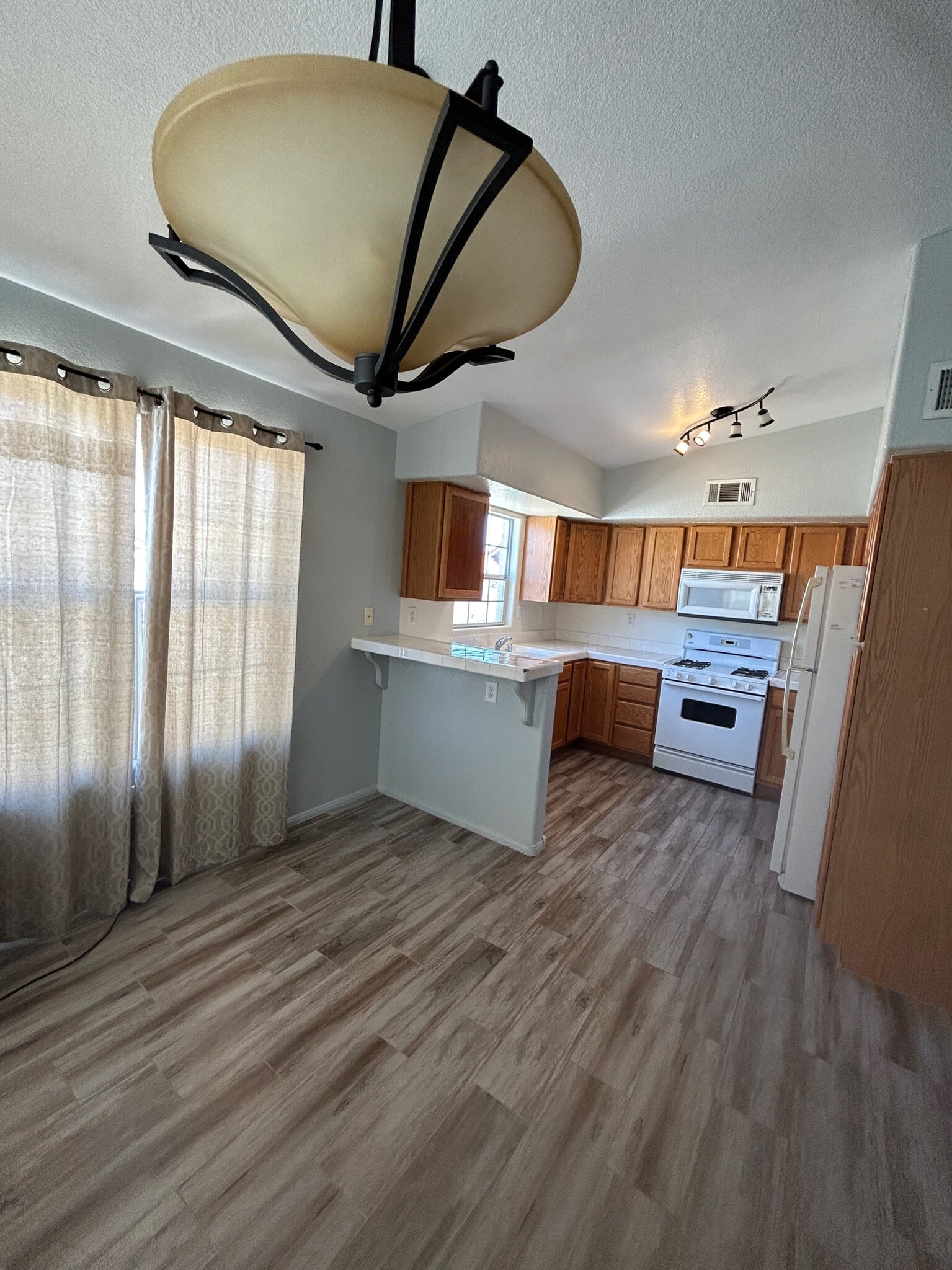 Building Photo - 520 Arrowhead Trl