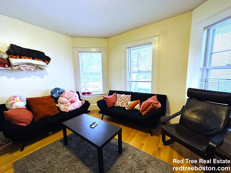 Building Photo - 28A Cherry St