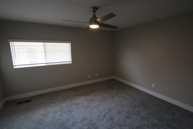 Building Photo - Gorgeous, Multi-Level 3 BD, 2 BA in North ...