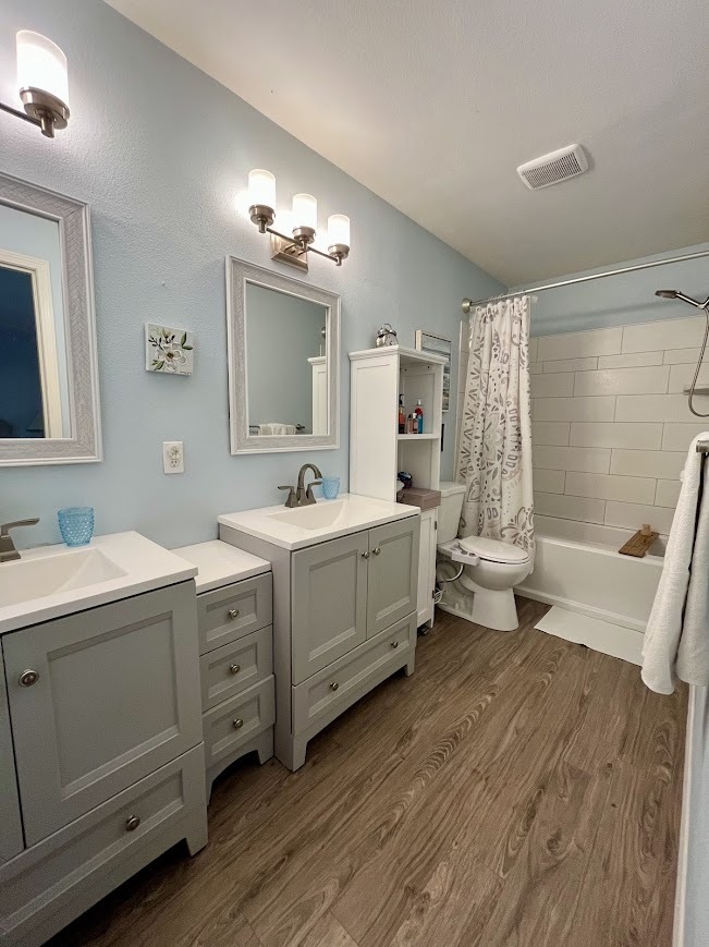 Bathroom 1 - 23222 SW Cinnamon Hill Pl