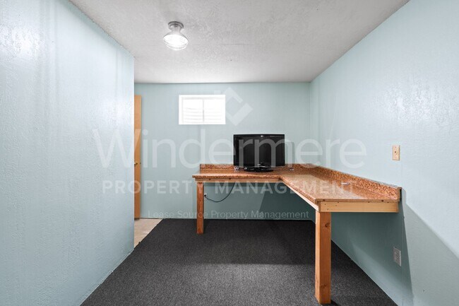 Building Photo - Beautiful 4-Bedroom Home In The South Hill With Solar Panels - Save On Utilities