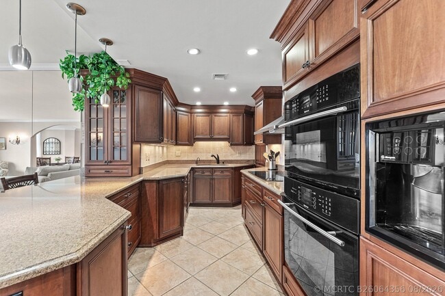 Building Photo - 2600 N Flagler Dr