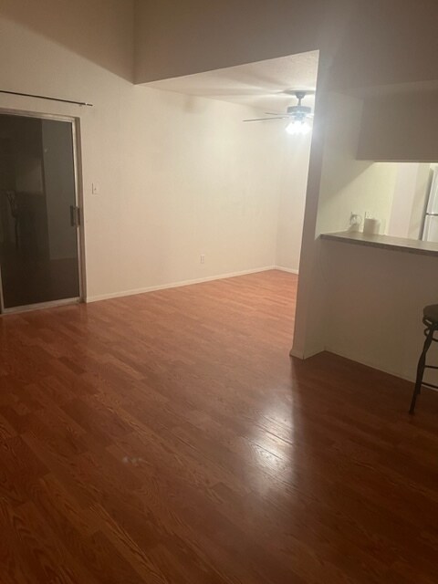 Living Room - 1620 N Wilmot Rd