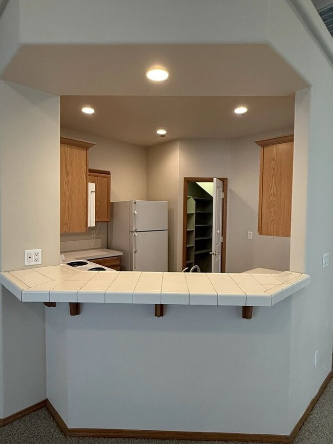 Building Photo - 2117 NE 81st Ave