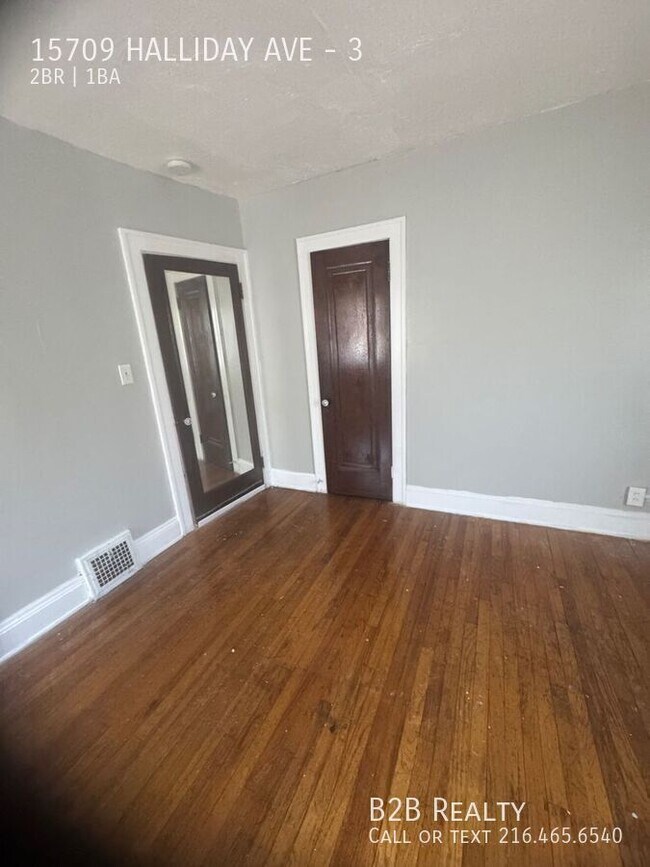 Building Photo - 15709 Halliday Ave