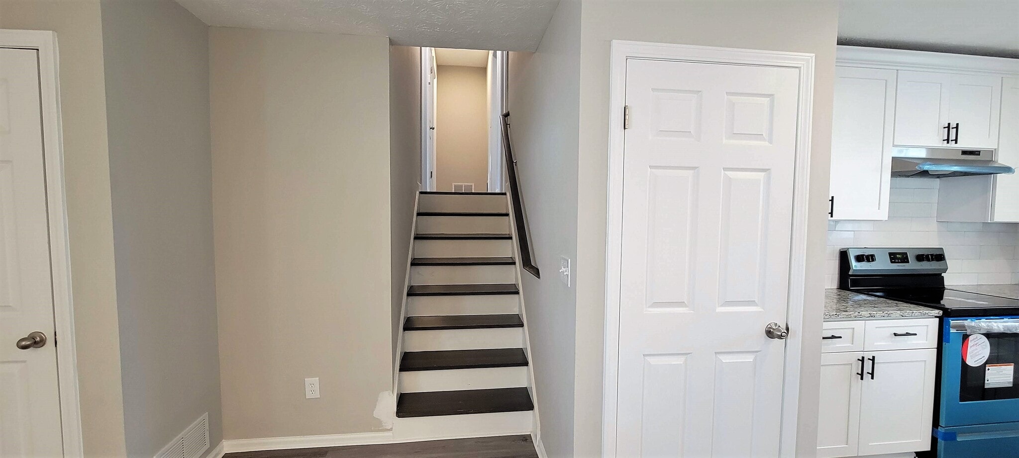 Building Photo - 5530 Little Mill Rd