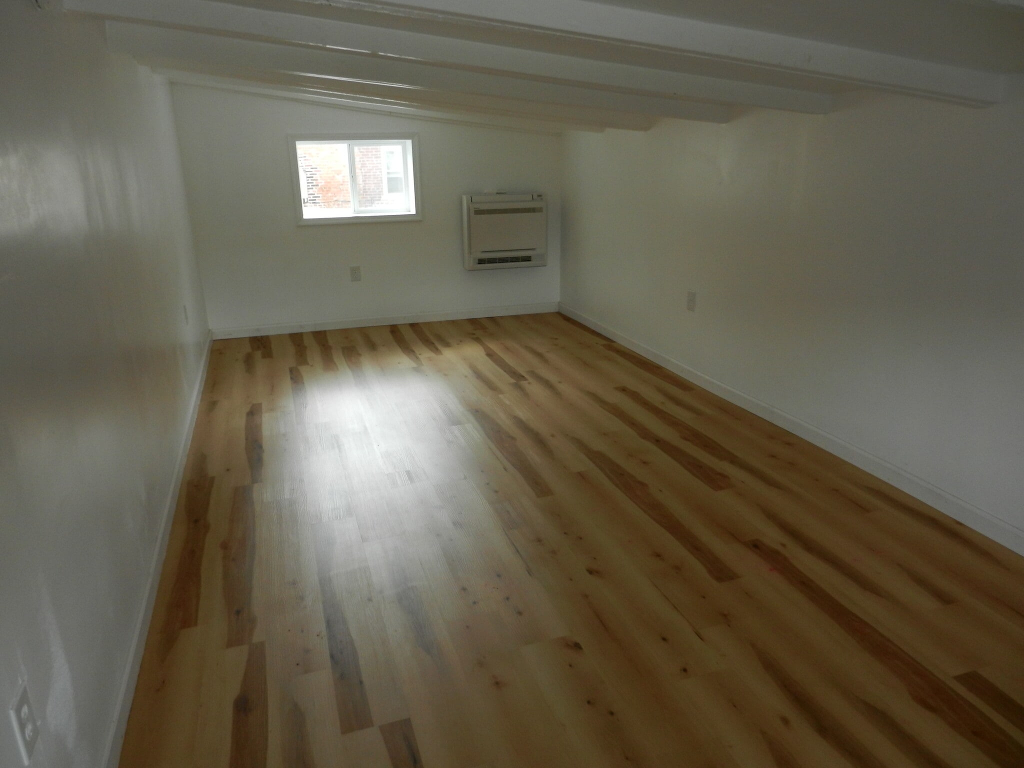 Building Photo - 69 E Louther St