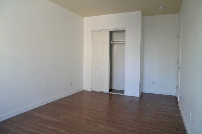 Building Photo - 9149 S Hobart Blvd