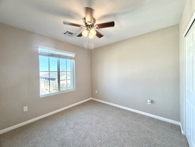 Building Photo - HIVE FALL MOVE-IN SPECIAL: NEWER 2024 BUILD | GATED COMMUNITY | SOLAR INCLUDED