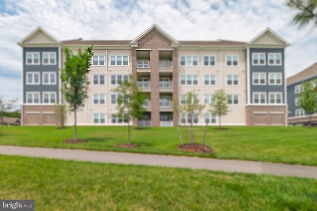 Building Photo - 21630 Hawksbill High Cir