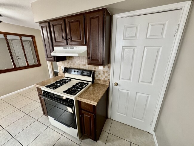 Building Photo - 4309 Edmund St