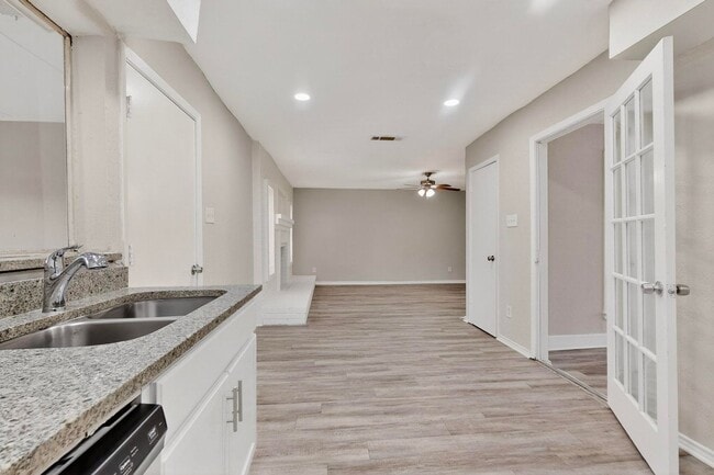 Building Photo - Cozy Living Near Rockwall Lake