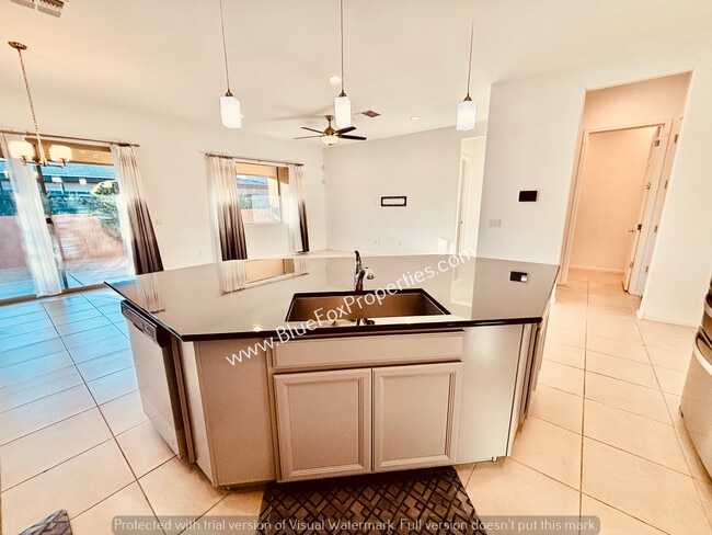 Building Photo - 198 E Woolystar Ct