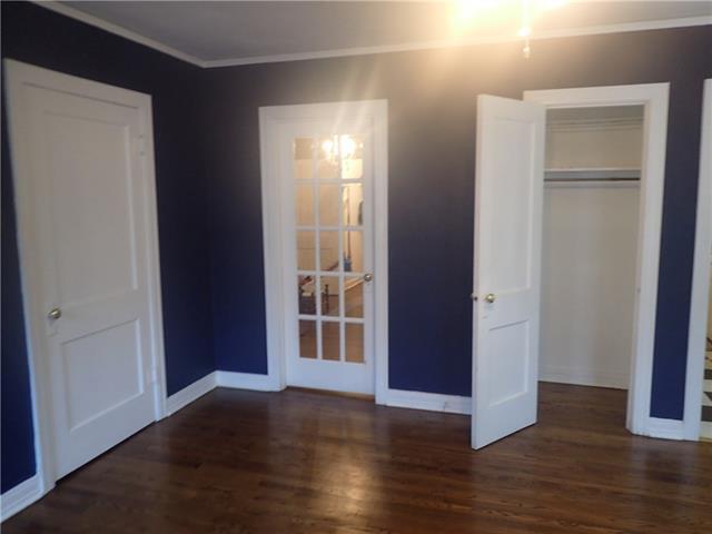 Building Photo - 5918 La Vista Dr