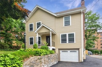 Building Photo - 304 Battle Ave