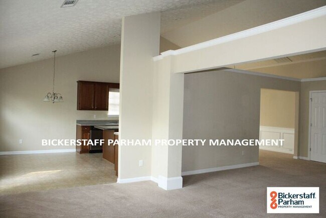 Building Photo - Welcome Home to Meadowood!