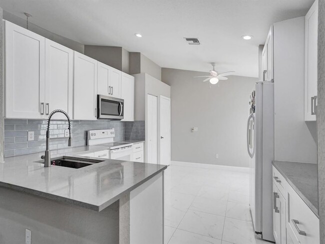 Building Photo - 22845 Barrister Dr