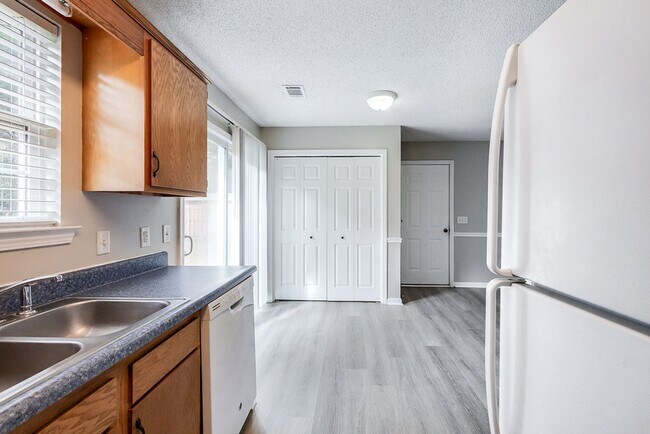 Building Photo - 308 Barrister Cir