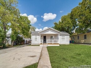 Building Photo - Stylish and Spacious 4-Bedroom Home PLUS C...
