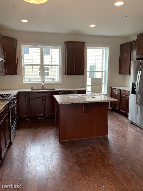 Building Photo - 3 br, 2 bath Townhome - 2363 Wyeth St