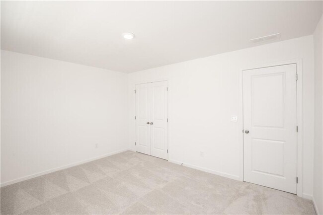 Building Photo - 101 Goshawk St