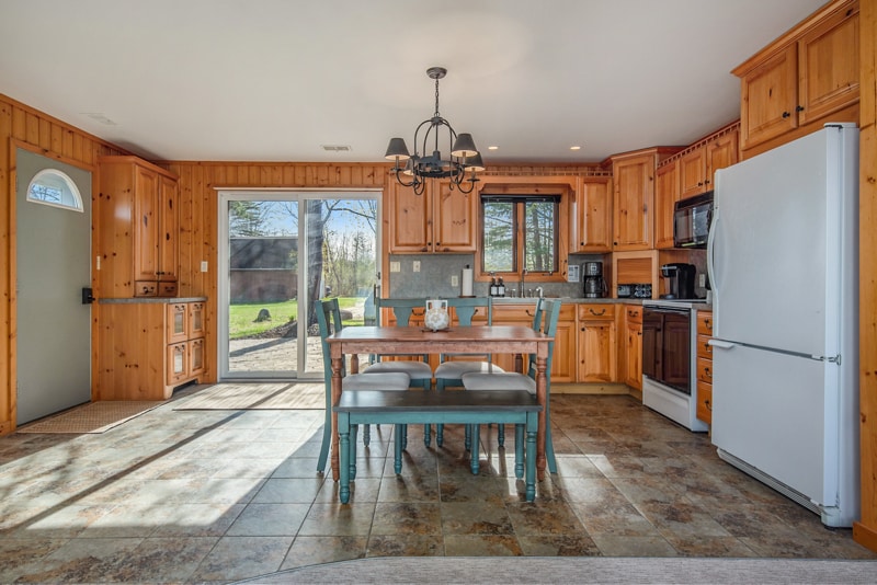 Building Photo - 2120 Walleye Ln