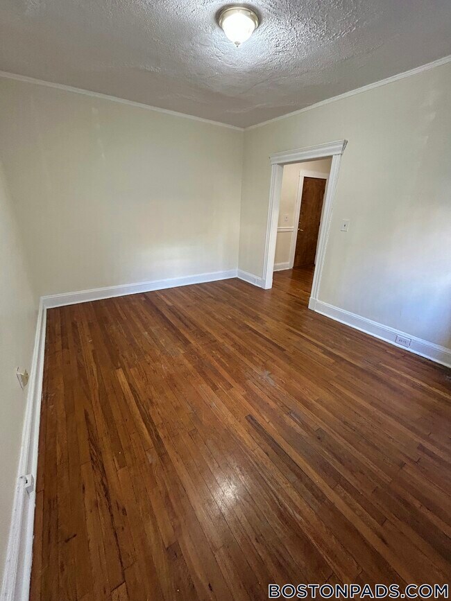 Building Photo - 360 Riverway