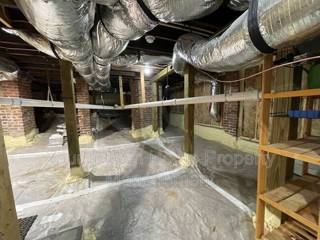 Building Photo - 228 Mayson Ave NE