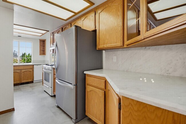 Building Photo - Beautifully Maintained Home in La Mesa — 3 Bed / 2 Bath | 1,600 Sq Ft