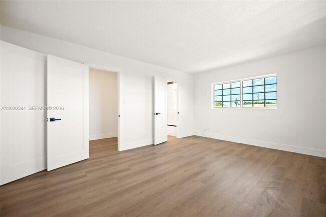 Building Photo - 8107 SW 72nd Ave