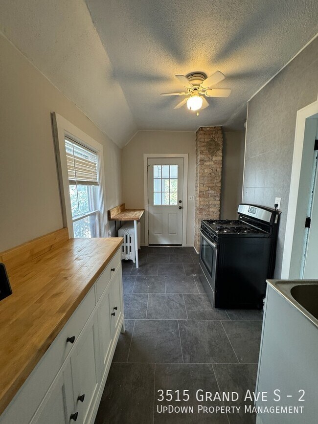 Building Photo - 3515 Grand Ave S