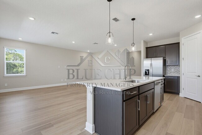 Building Photo - 1000 British Cir