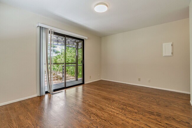 Building Photo - 24 El Rey Rd