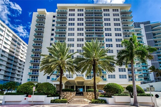 Building Photo - 6917 Collins Ave